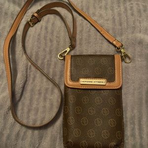 EUC Adrienne Vittadini crossbody phone ID purse